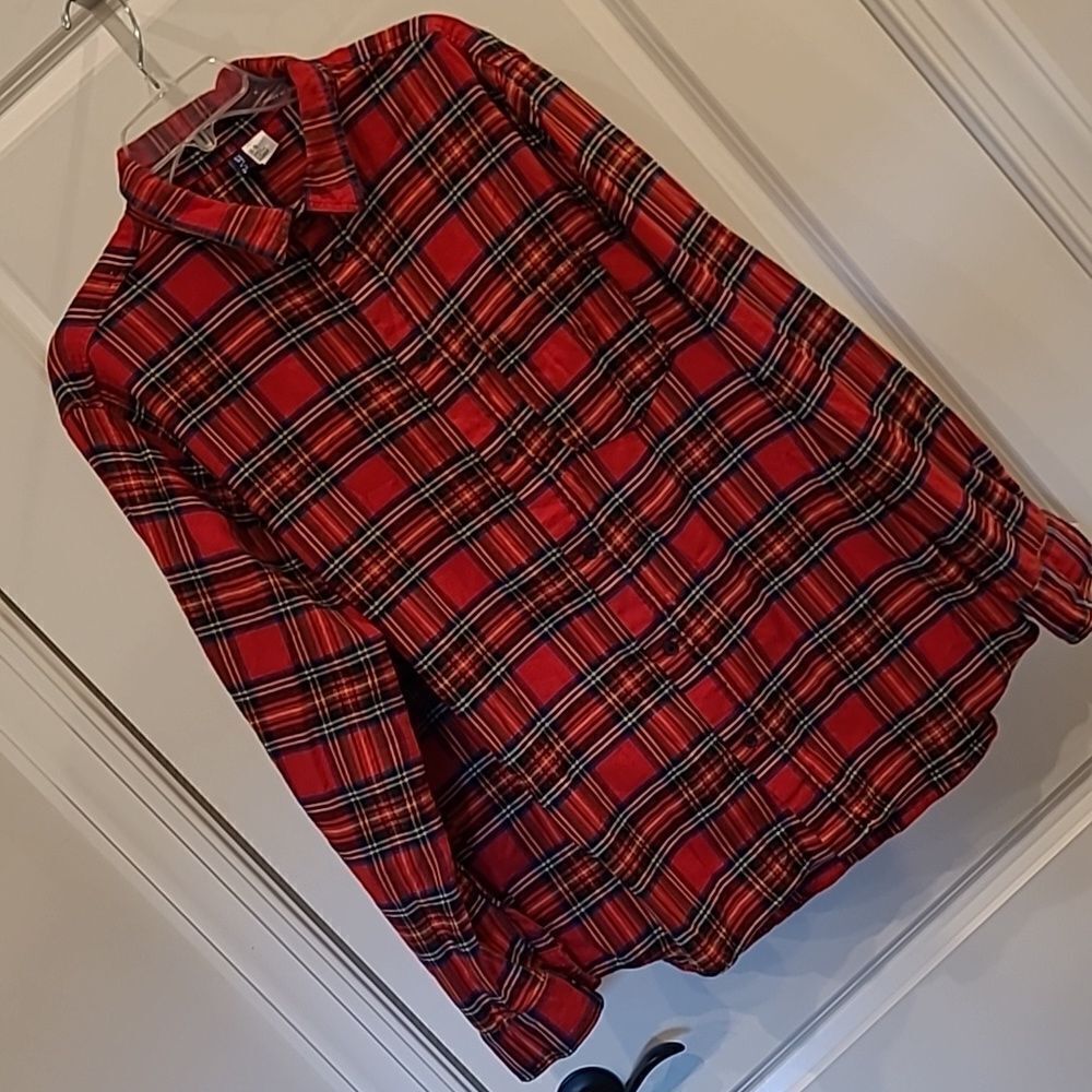 DIVIDED sz XL red tartan plaid flannel shirt button front with collar